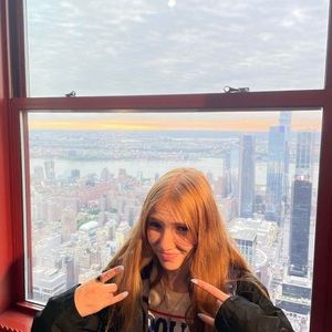 Meet your Posher, Amilia